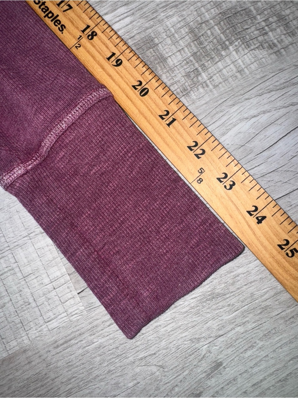 Gap Women’s Small Plum Ribbed Henley Long Sleeve Stretch Knit Top Shirt Y2K - Picture 10 of 10